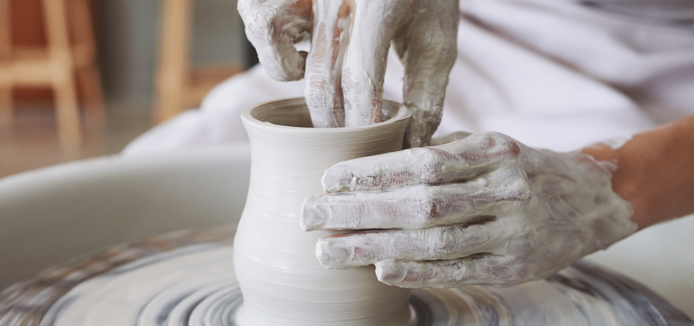 Portuguese Ceramics - Handmade and Hand Painted by True Artisans – We Are  Portugal