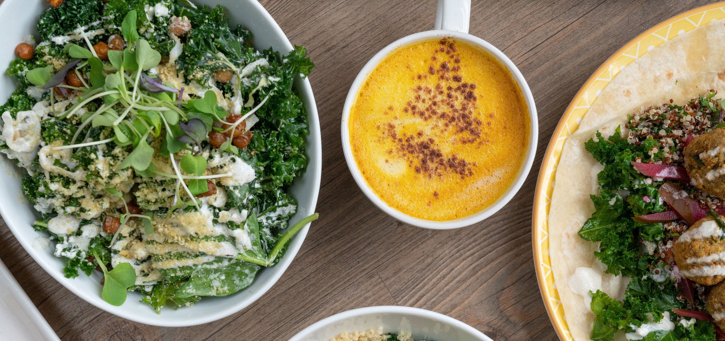 Our collection of Salad and Serving bowls features ceramic bowls, handmade and hand painted in a variety of colors and patterns, that will suit your design and elevate your table and kitchen decor.