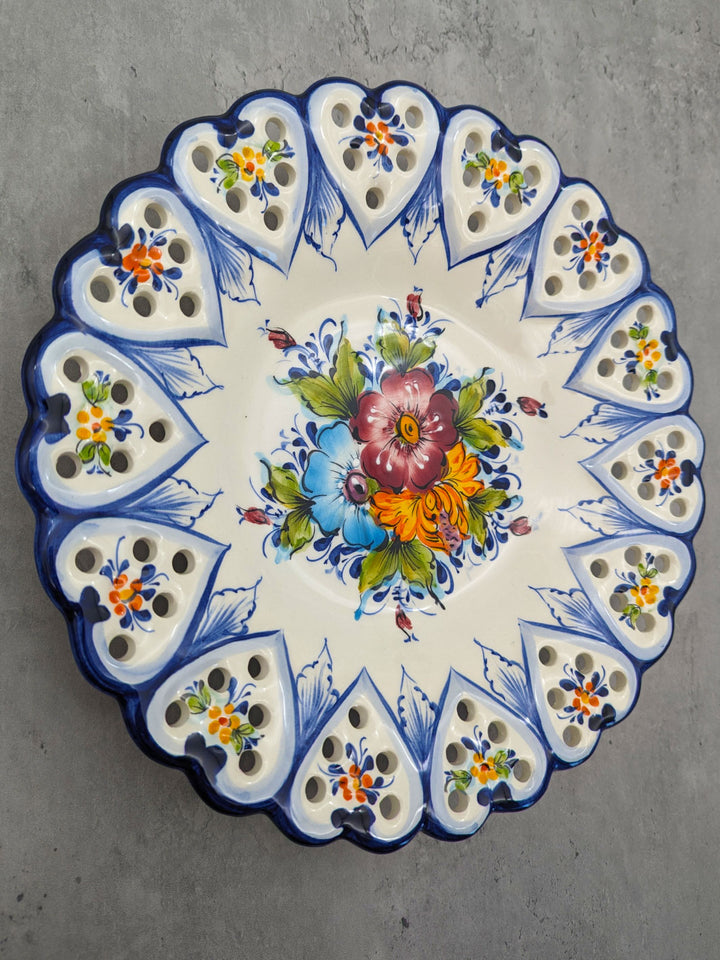11.5 Inch Hand painted Alcobaça Ceramic Decorative Plate Border Hearts
