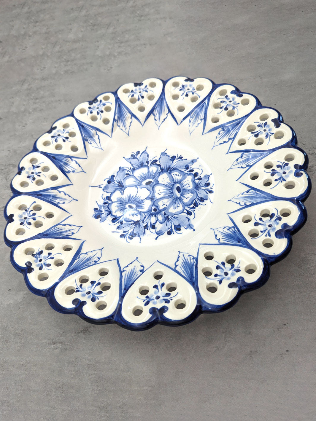 11.5 Inch Hand painted Blue and White Alcobaça Ceramic Decorative Plate Border Hearts