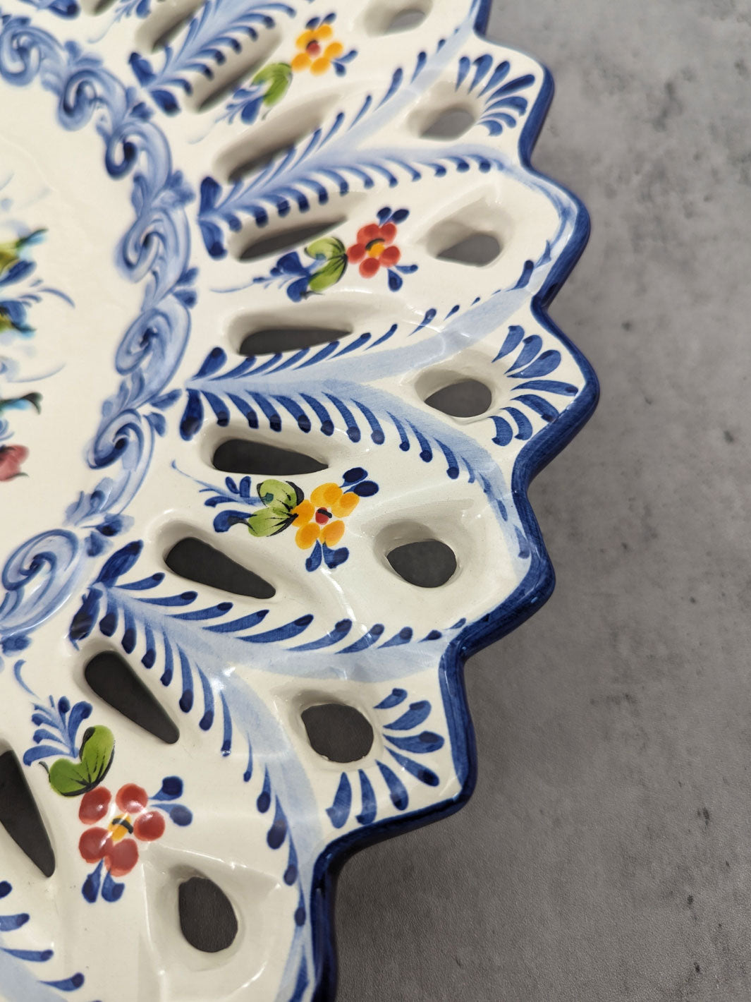 15.5 Inch Hand painted Alcobaça Ceramic Decorative Plate