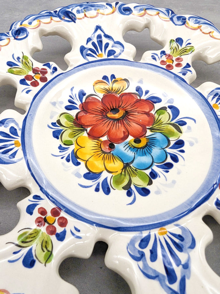 8.25-Inch Hand-Painted Alcobaça Ceramic Decorative Plate