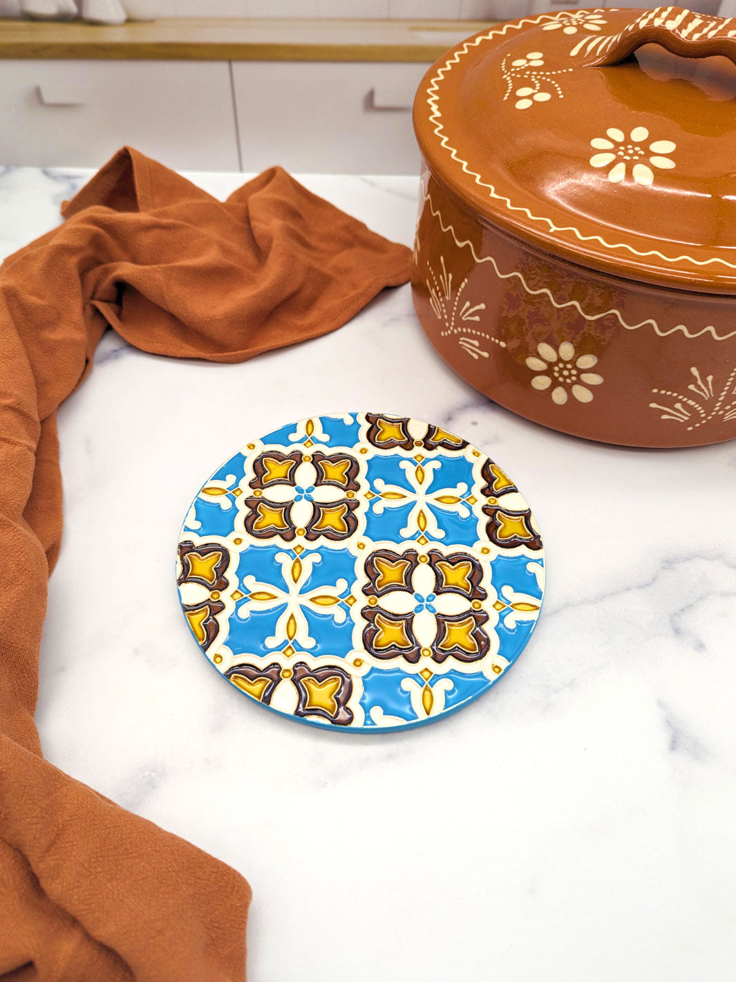Hand-Painted Portuguese Ceramic Tile Round Trivet – Azulejos Design