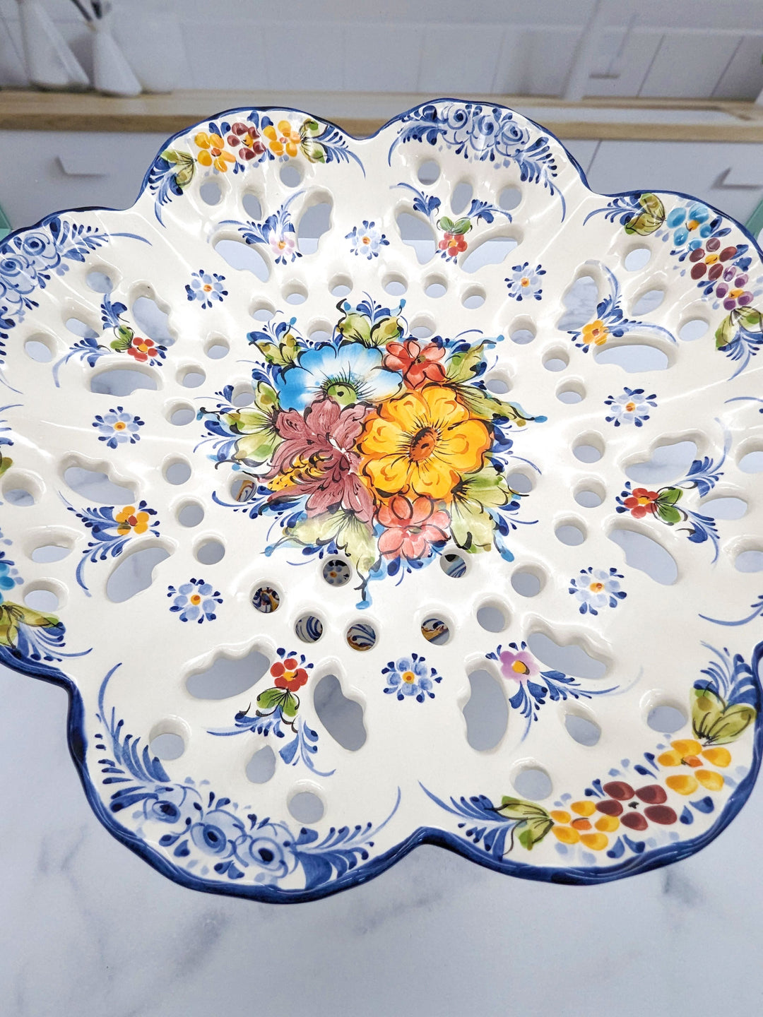 Hand Painted Portuguese Pottery Alcobaça Ceramic Footed Fruit Bowl