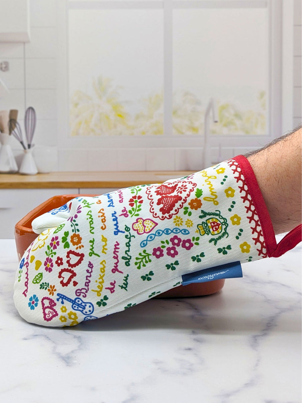 Sweetheart Handkerchief Viana Embroidery Oven Mitt