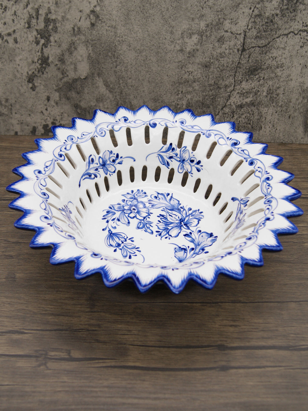 Hand Painted Blue & White Portuguese Pottery Alcobaça Ceramic Fruit Bowl Centerpiece