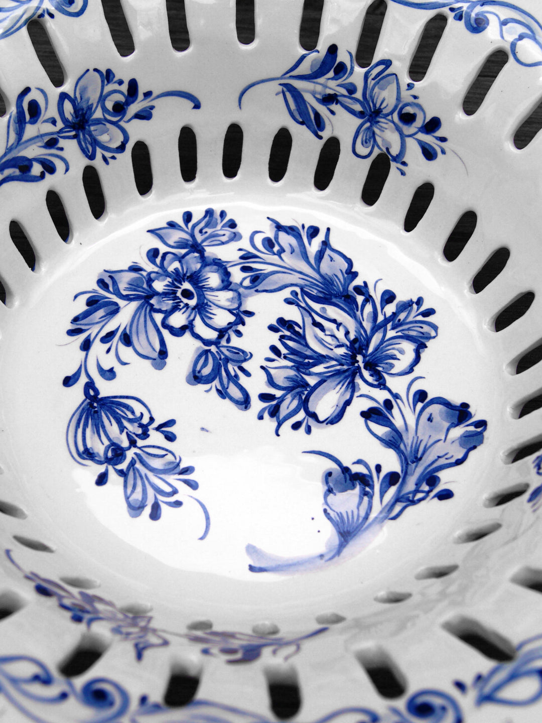 Hand Painted Blue & White Portuguese Pottery Alcobaça Ceramic Fruit Bowl Centerpiece
