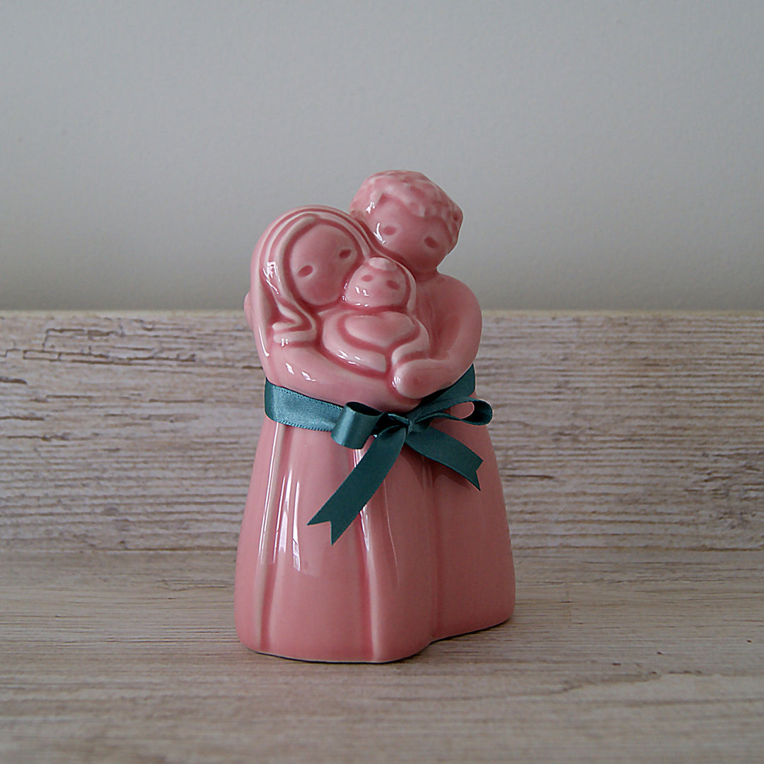 This statue captures a memory we want to touch: the love and tenderness of new parents and the emotions they feel while welcoming a new addition into the family. It’s a figurine that will be remembered and treasured for years.