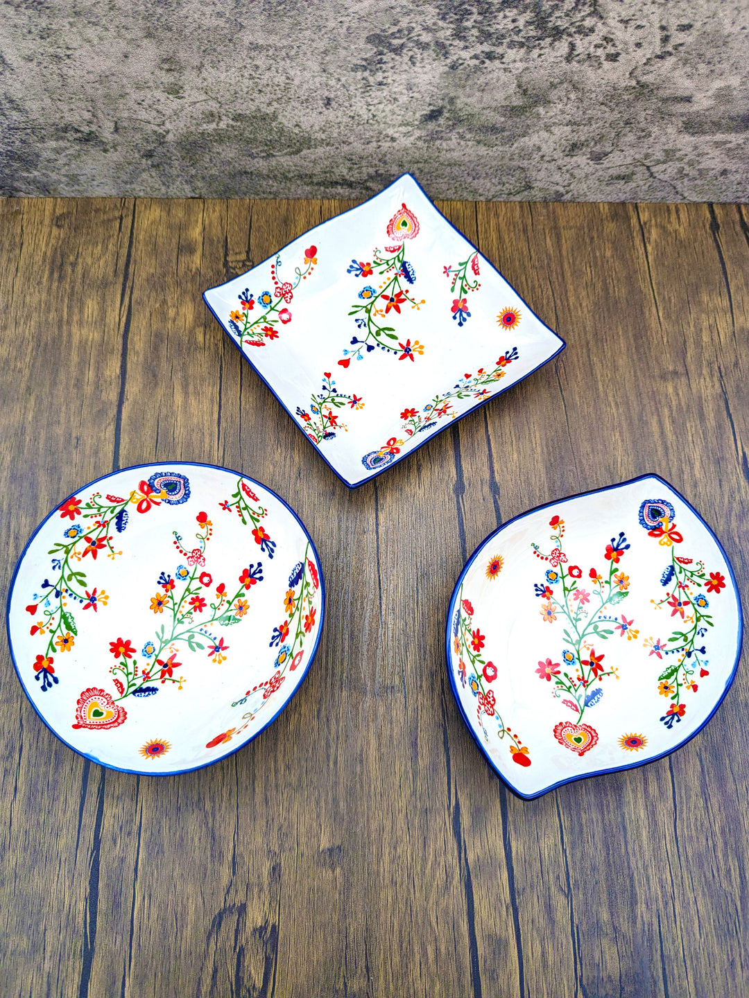 Portuguese Pottery Alcobaça Ceramic Small Serving Dish Floral - Set of 2