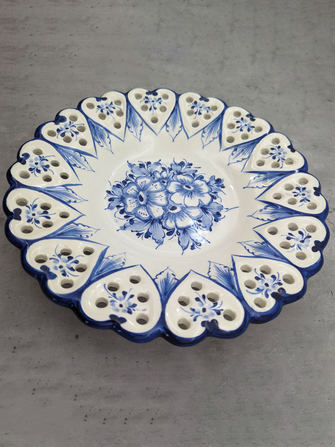 11.5 Inch Hand painted Blue and White Alcobaça Ceramic Decorative Plate Border Hearts