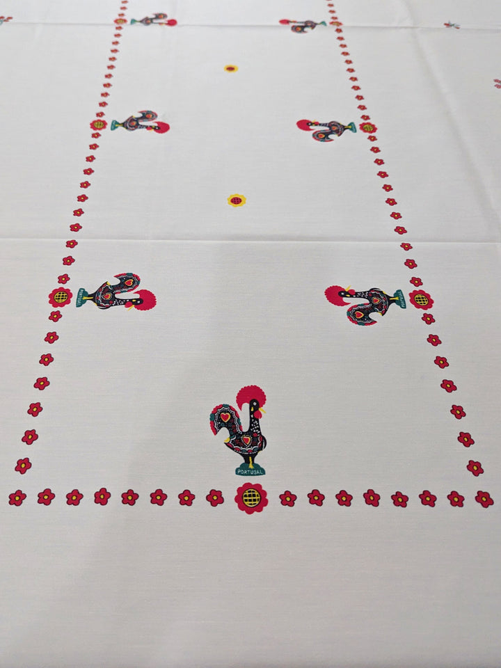 Green Tablecloth with Galo de Barcelos & Viana Embroidery