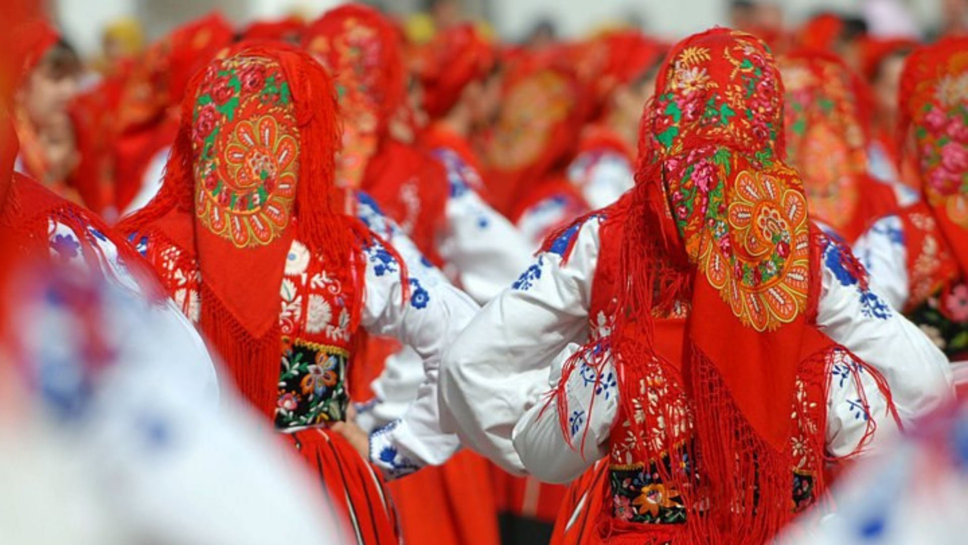 Traditional Viana Scarf - Lenço Minhoto | Authentic Portuguese Design ...