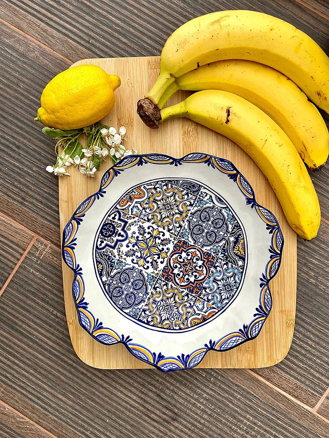 Portuguese Pottery Alcobaça Ceramic Decorative Salad Serving Bowl