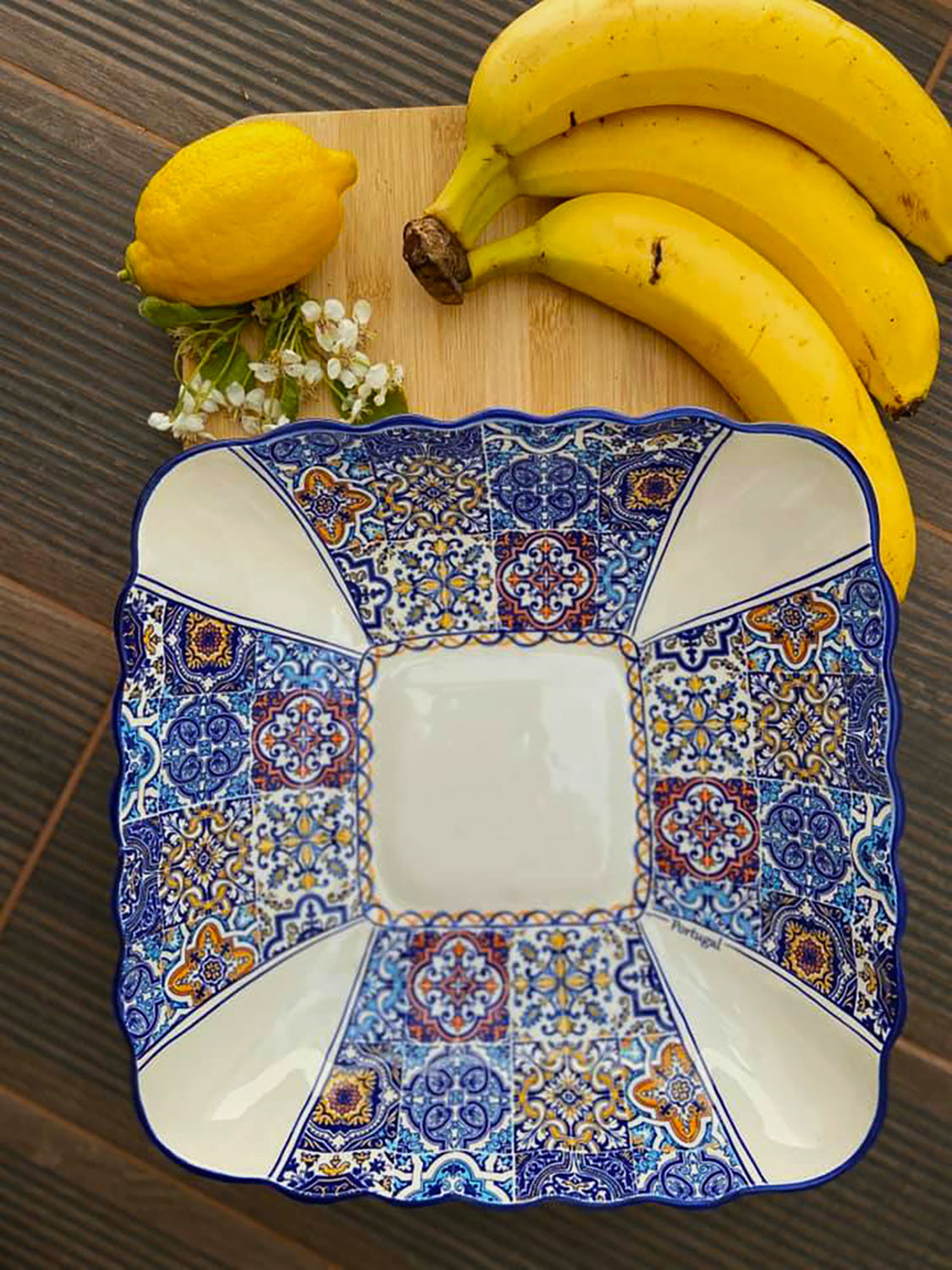 Portuguese Pottery Alcobaça Ceramic Decorative Salad Serving Bowl